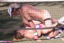 Insatiable inexperienced pair screwing on a tennis court