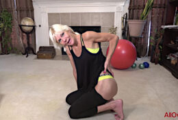 Mimi Smith Working It Out