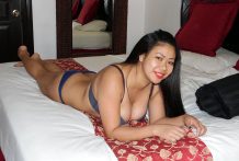 Big-tittied Filipina giggles when asked for sex from white tourist